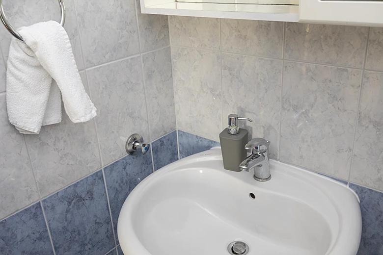 Apartment Apartmani Drago